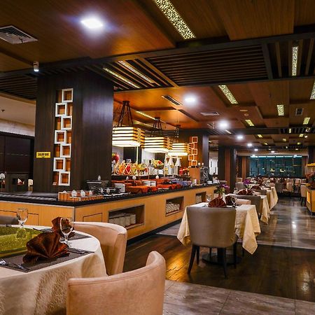 Nagoya Hill Hotel Batam Kültér fotó
