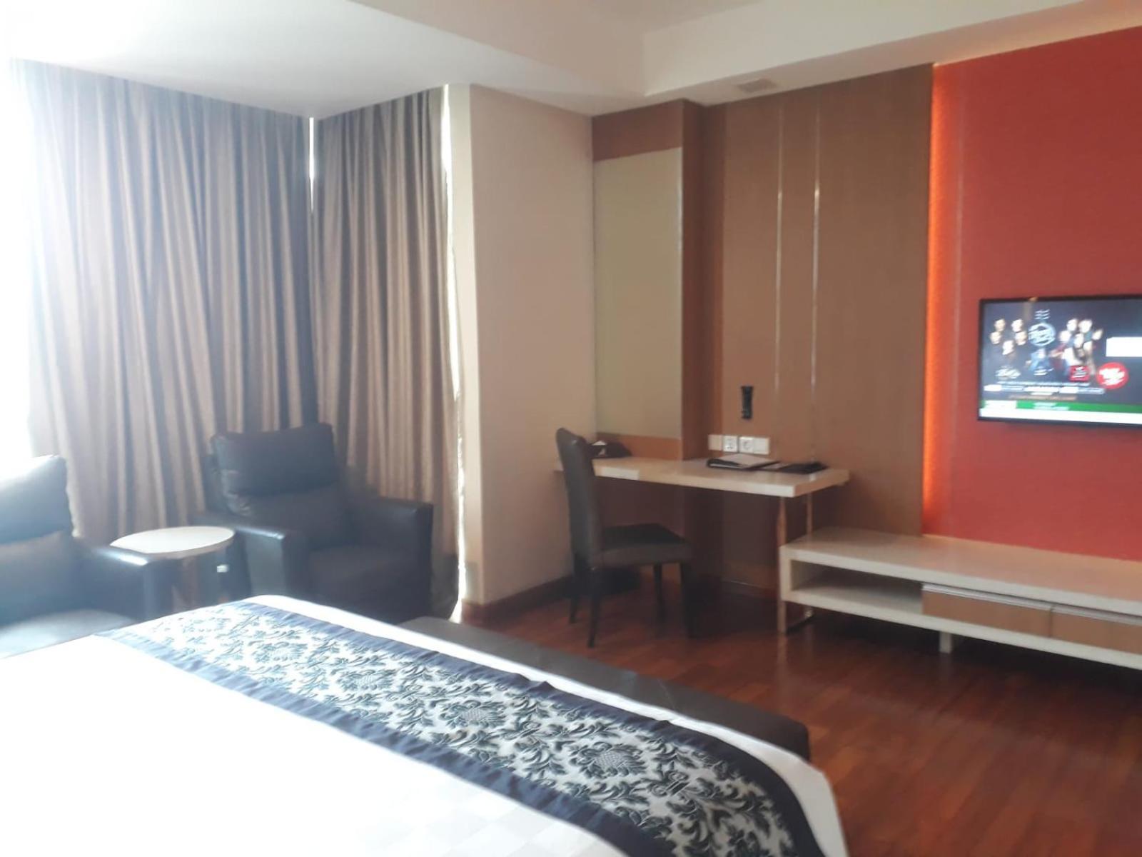 Nagoya Hill Hotel Batam Kültér fotó