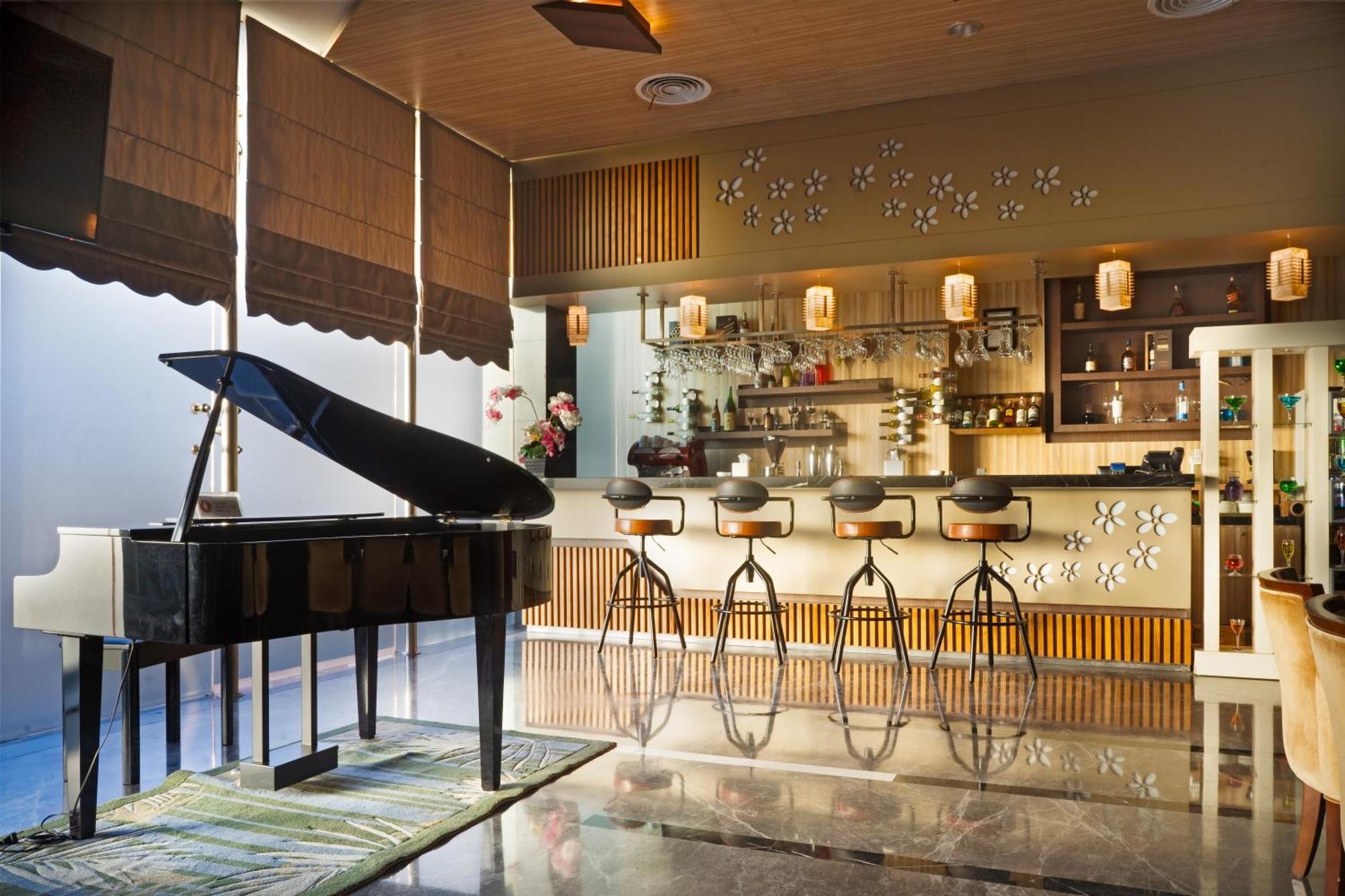Nagoya Hill Hotel Batam Kültér fotó
