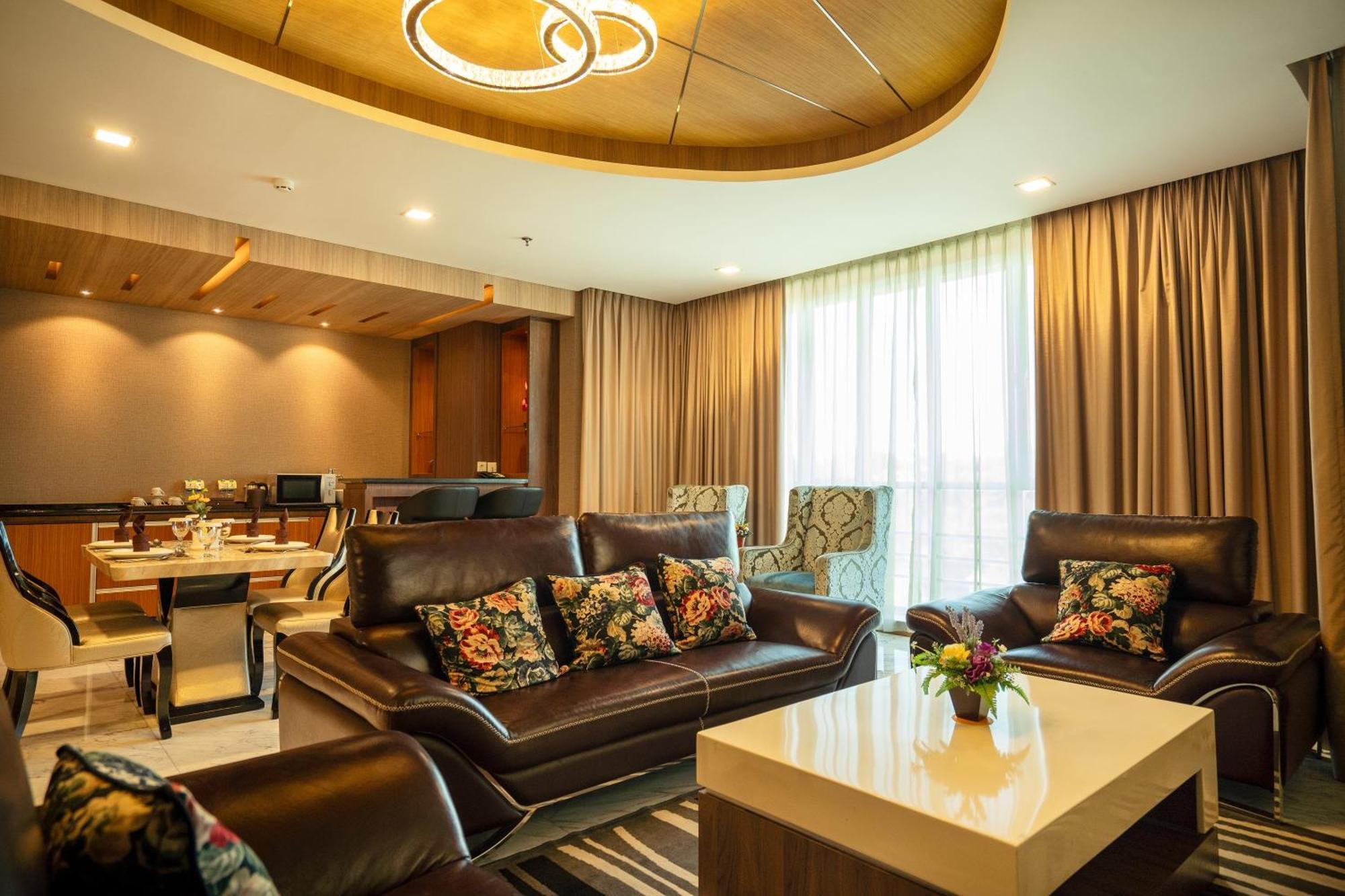 Nagoya Hill Hotel Batam Kültér fotó