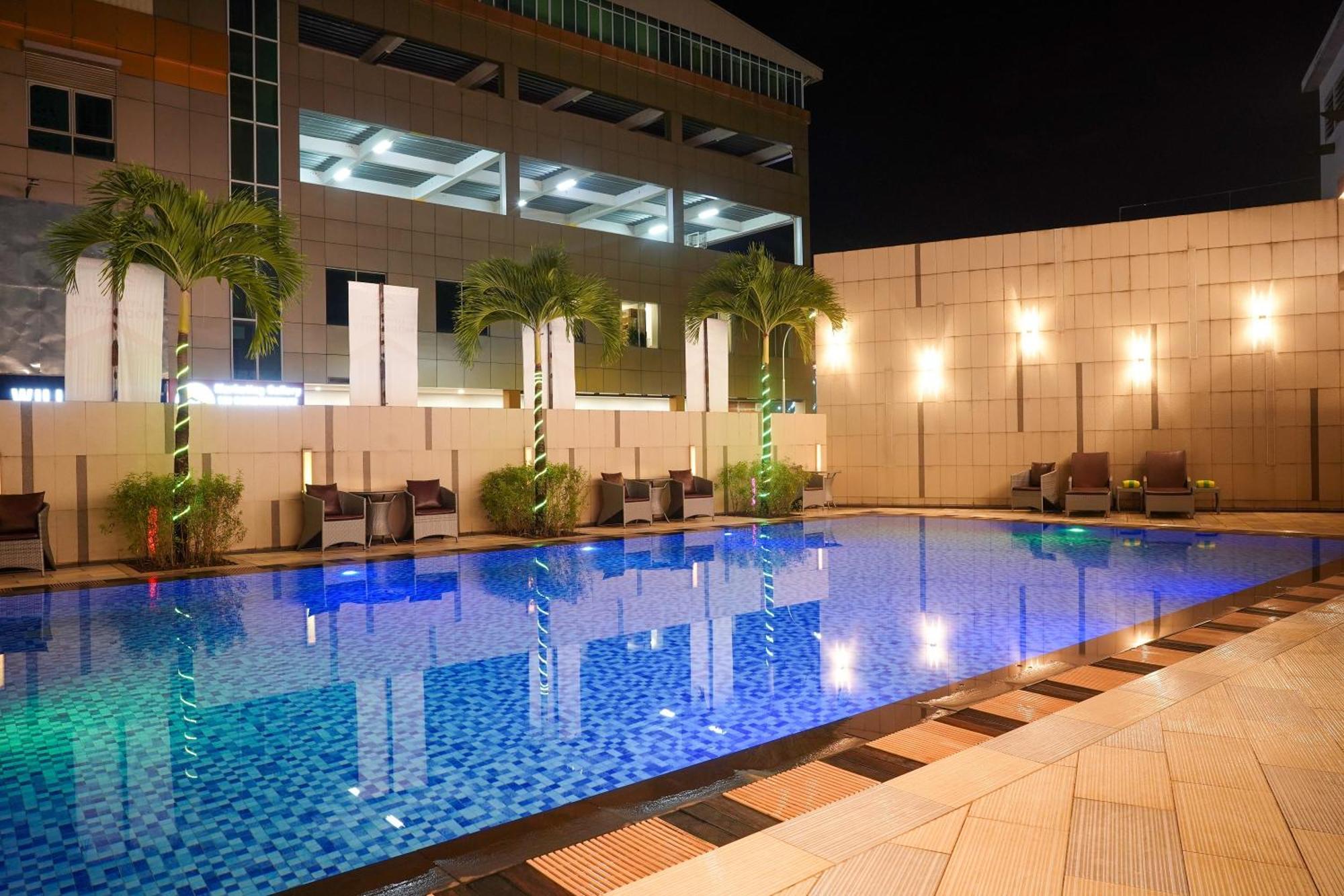 Nagoya Hill Hotel Batam Kültér fotó