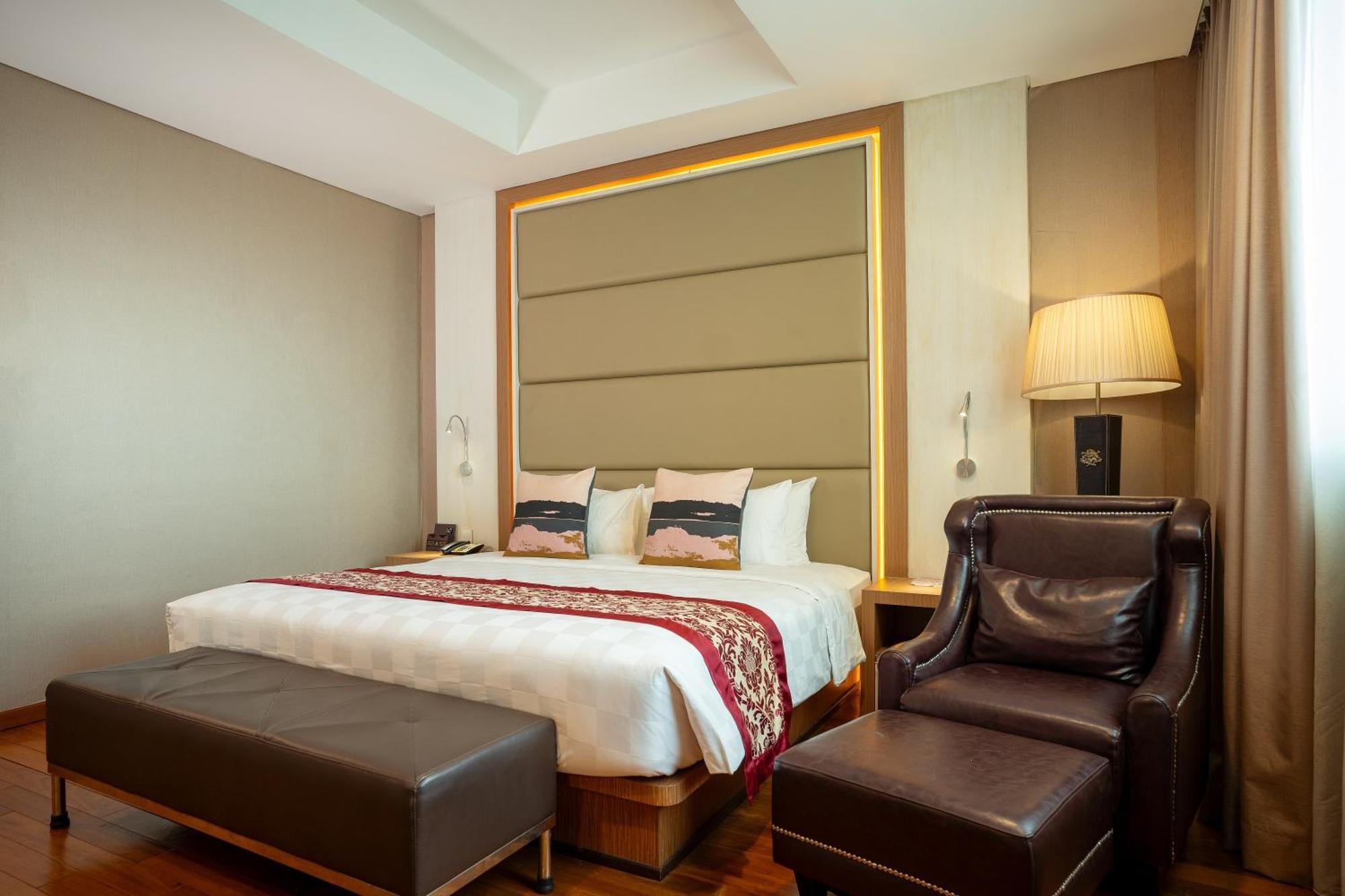 Nagoya Hill Hotel Batam Kültér fotó