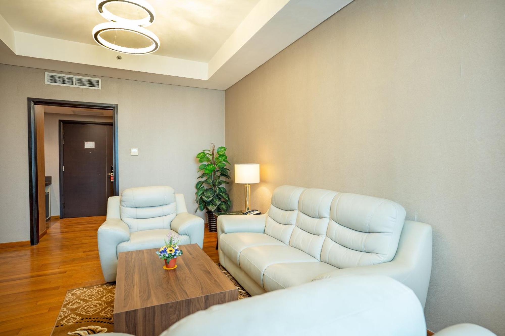 Nagoya Hill Hotel Batam Kültér fotó