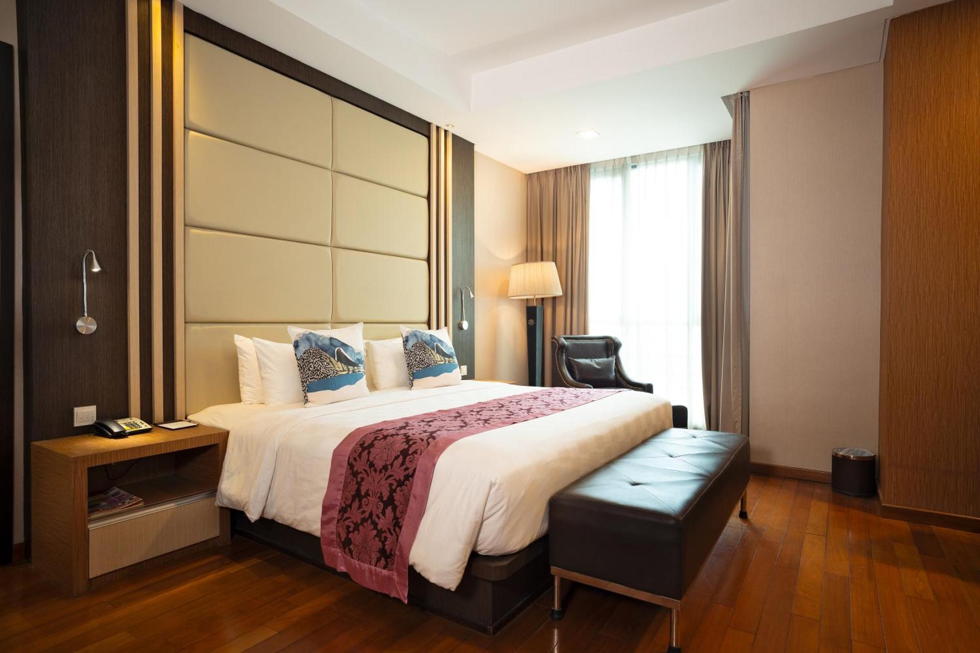 Nagoya Hill Hotel Batam Kültér fotó
