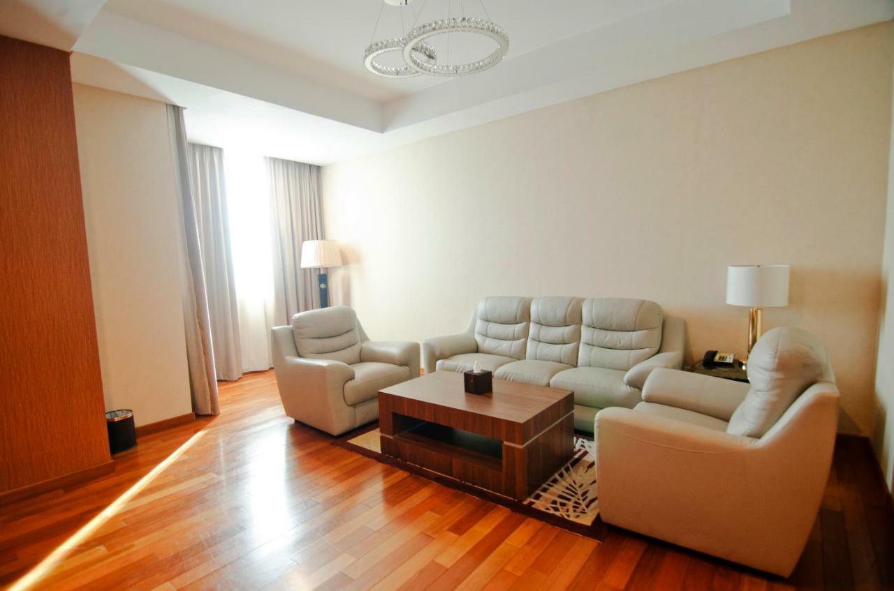 Nagoya Hill Hotel Batam Kültér fotó